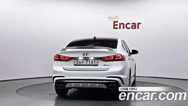 Hyundai AVANTE 2018 — photo 4