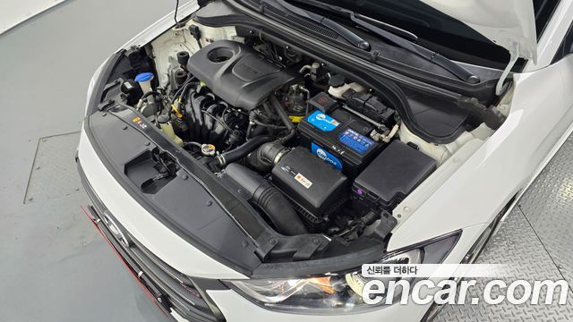 Hyundai AVANTE 2018 — photo 6