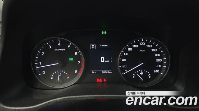 Hyundai AVANTE 2018 — photo 11