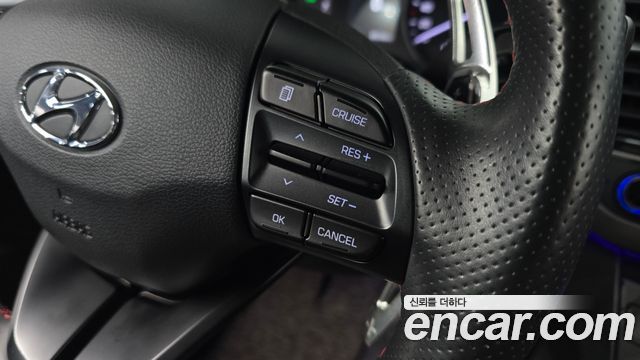 Hyundai AVANTE 2018 — photo 23