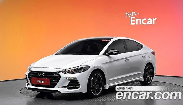 Hyundai AVANTE 2018 — photo 1
