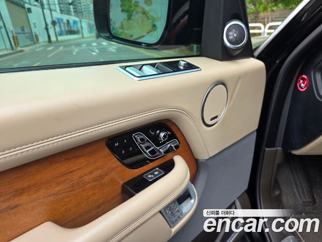 Land Rover Range Rover 2020 — photo 8