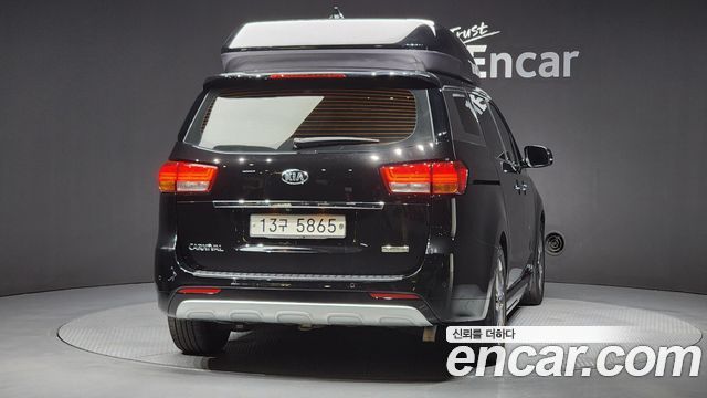 Kia Canival 2015 — photo 4