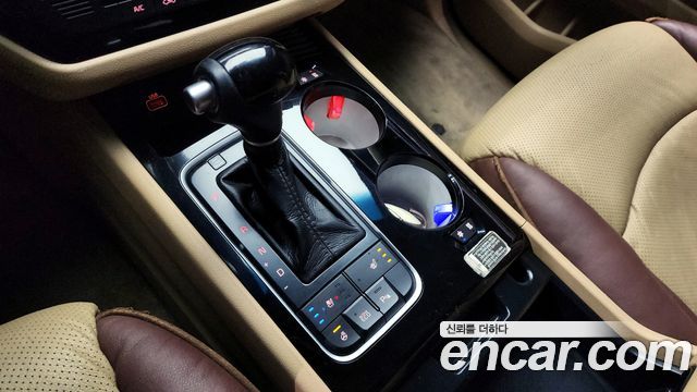 Kia Canival 2015 — photo 12