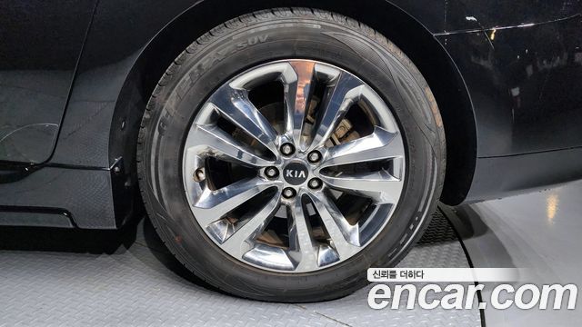 Kia Canival 2015 — photo 7