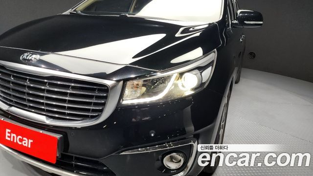 Kia Canival 2015 — photo 8