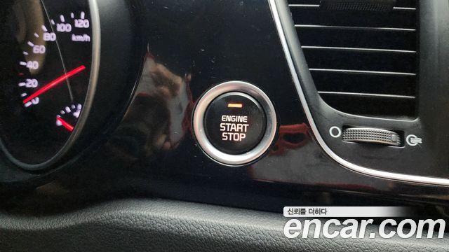 Kia Canival 2015 — photo 29