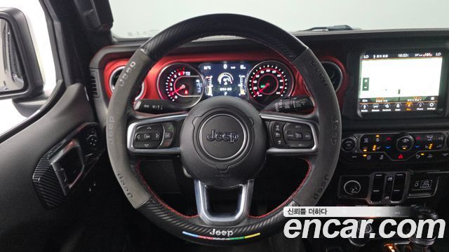 Jeep Wrangler 2021 — photo 21