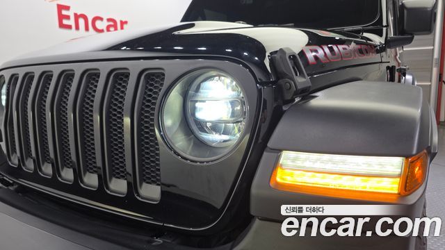 Jeep Wrangler 2021 — photo 8
