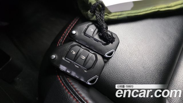 Jeep Wrangler 2021 — photo 29