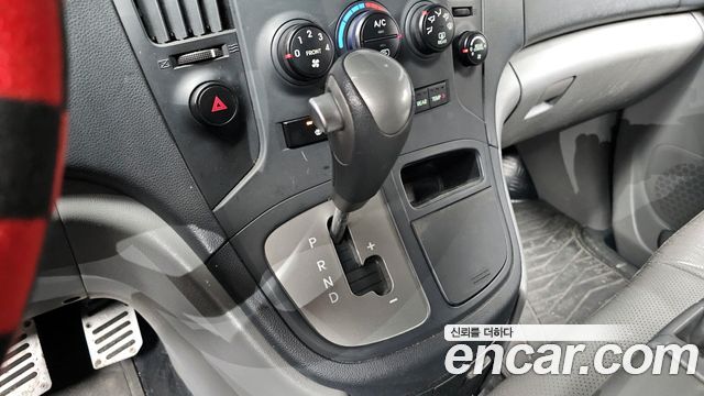 Hyundai Starex 2015 — photo 9