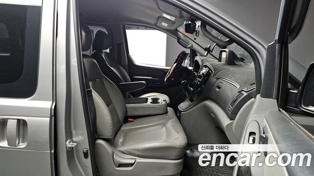 Hyundai Starex 2015 — photo 10