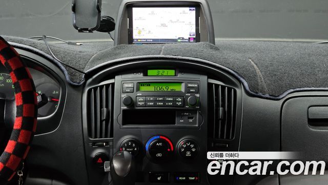 Hyundai Starex 2015 — photo 14