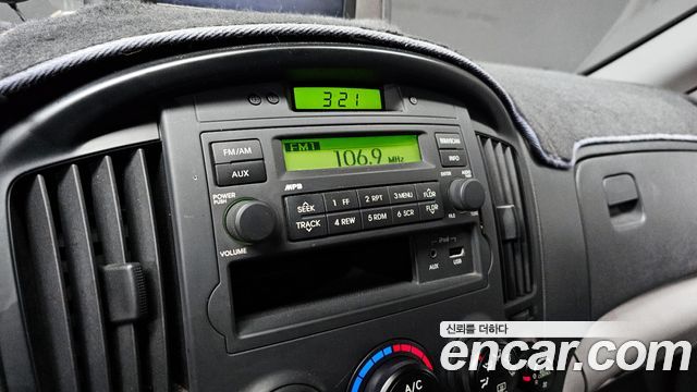 Hyundai Starex 2015 — photo 17