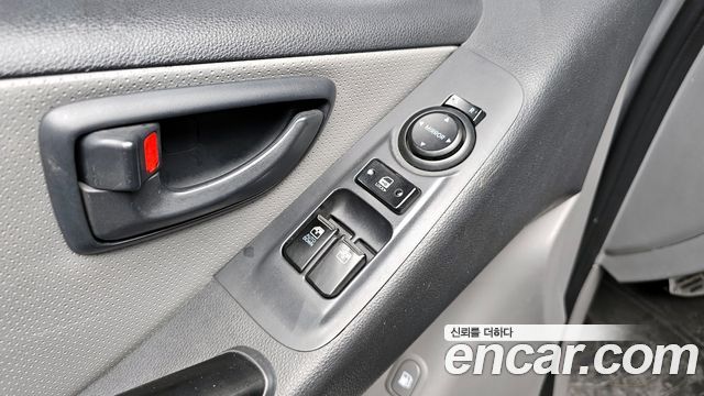 Hyundai Starex 2015 — photo 19