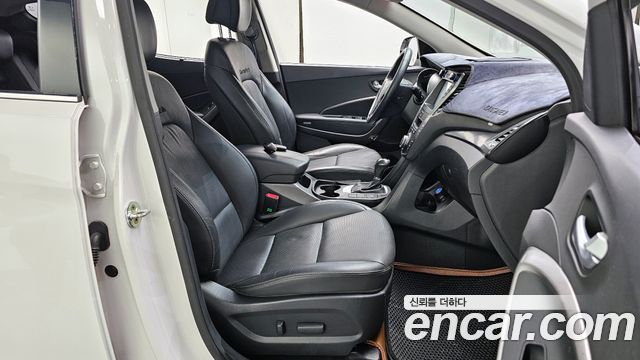 Hyundai Santafe 2016 — photo 17