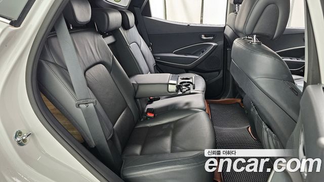 Hyundai Santafe 2016 — photo 18