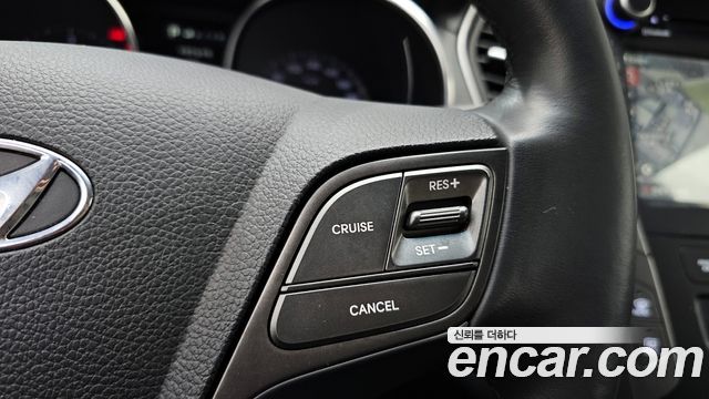 Hyundai Santafe 2016 — photo 23