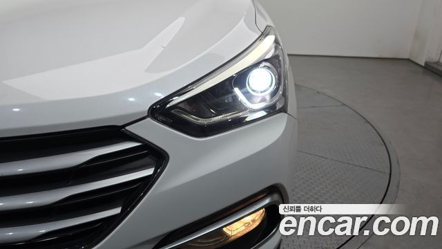 Hyundai Santafe 2016 — photo 8