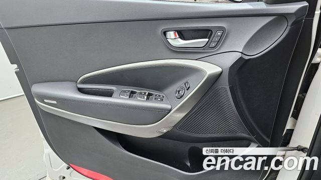 Hyundai Santafe 2016 — photo 14