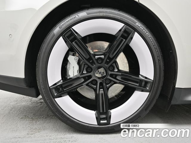 Porsche Taycan 2025 — photo 5
