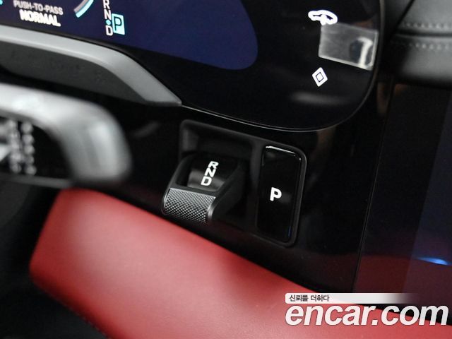 Porsche Taycan 2025 — photo 9