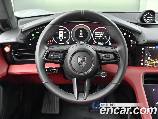 Porsche Taycan 2025 — photo 13