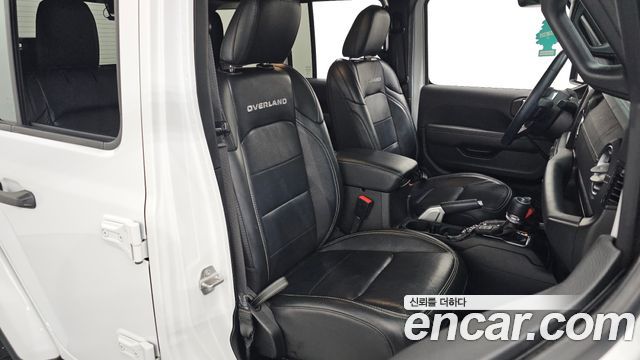 Jeep Wrangler 2022 — photo 12