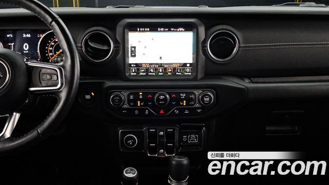Jeep Wrangler 2022 — photo 14