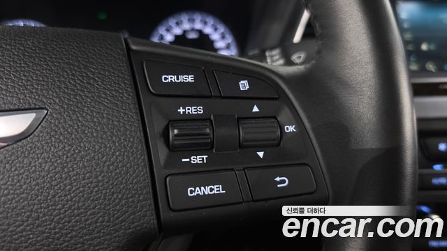 Hyundai Genesis 2016 — photo 18