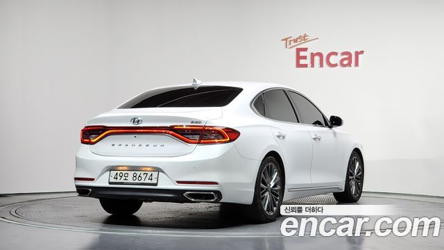 Hyundai Grandeur 2017 — photo 2