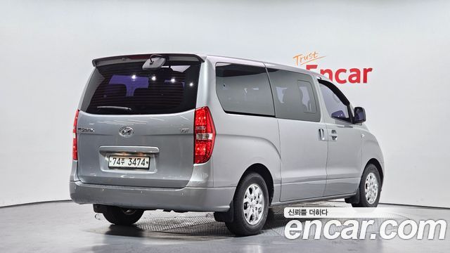 Hyundai Starex 2015 — photo 2