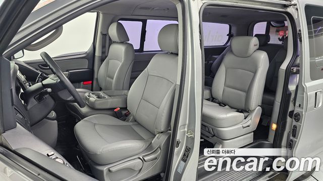 Hyundai Starex 2015 — photo 10