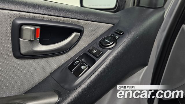 Hyundai Starex 2015 — photo 16