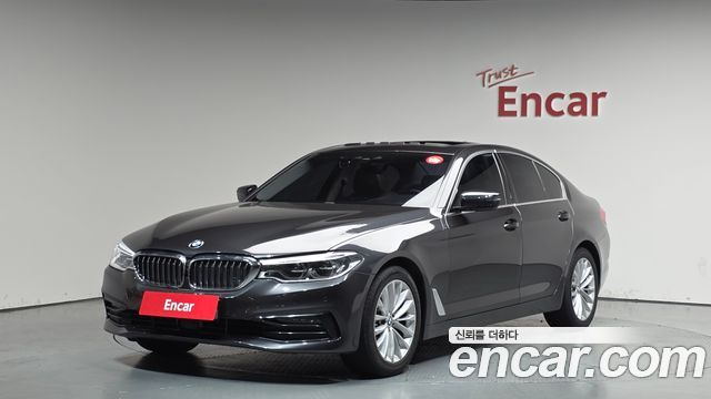 BMW 5-Series 2020 — photo 1