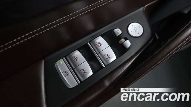 BMW 5-Series 2020 — photo 20