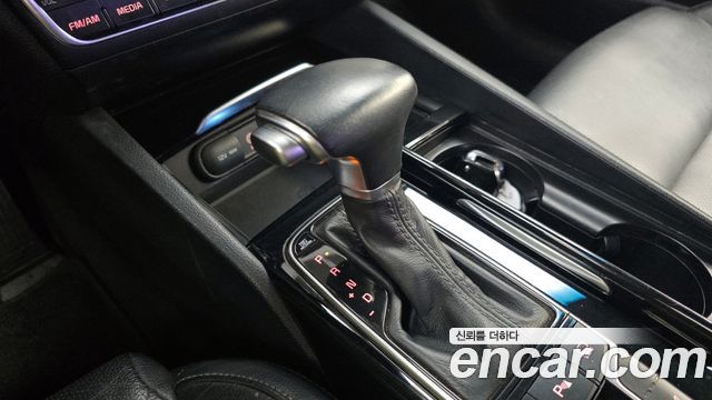 Kia K7 2016 — photo 9
