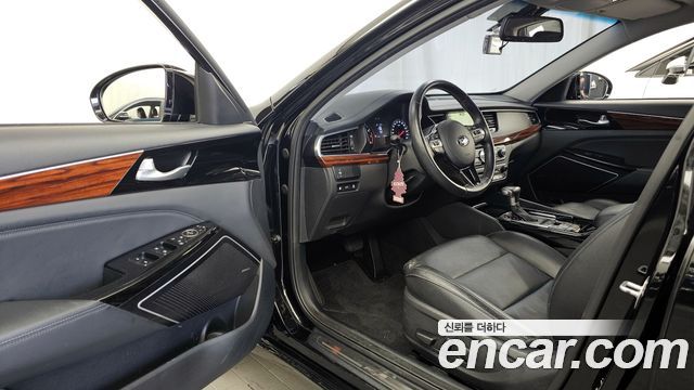 Kia K7 2016 — photo 10