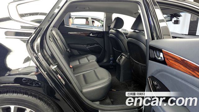 Kia K7 2016 — photo 12