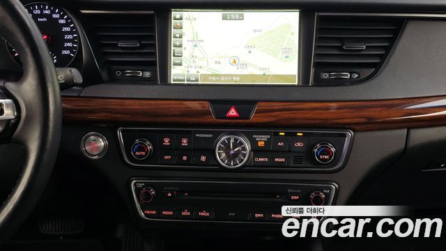 Kia K7 2016 — photo 14