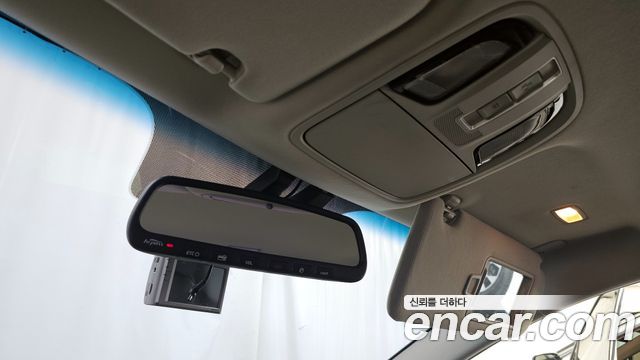 Kia K7 2016 — photo 17