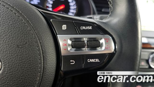 Kia K7 2016 — photo 18