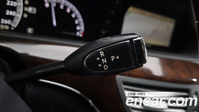 Mercedes-Benz S-Class 2013 — photo 9