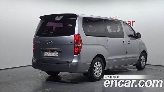 Hyundai Starex 2014 — photo 2