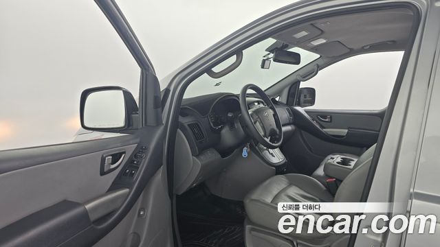 Hyundai Starex 2014 — photo 10