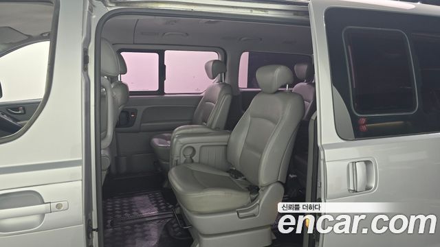 Hyundai Starex 2014 — photo 12