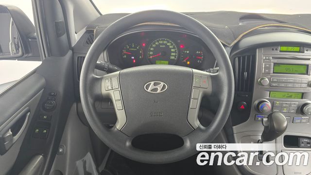 Hyundai Starex 2014 — photo 16