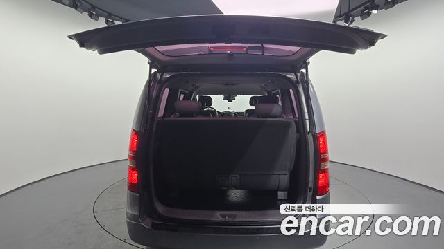 Hyundai Starex 2014 — photo 18