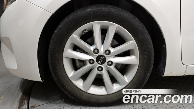 Kia K3 2017 — photo 5