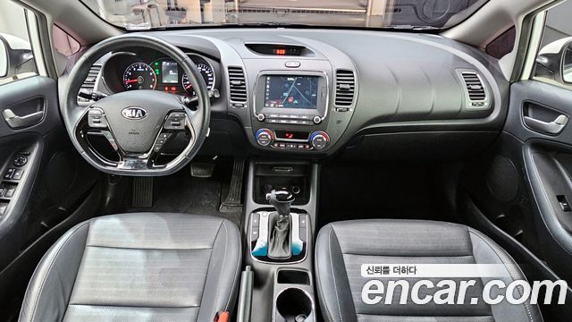 Kia K3 2017 — photo 10